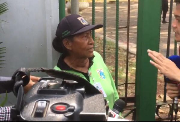 Saksi Ledakan: Pengang Kuping Saya