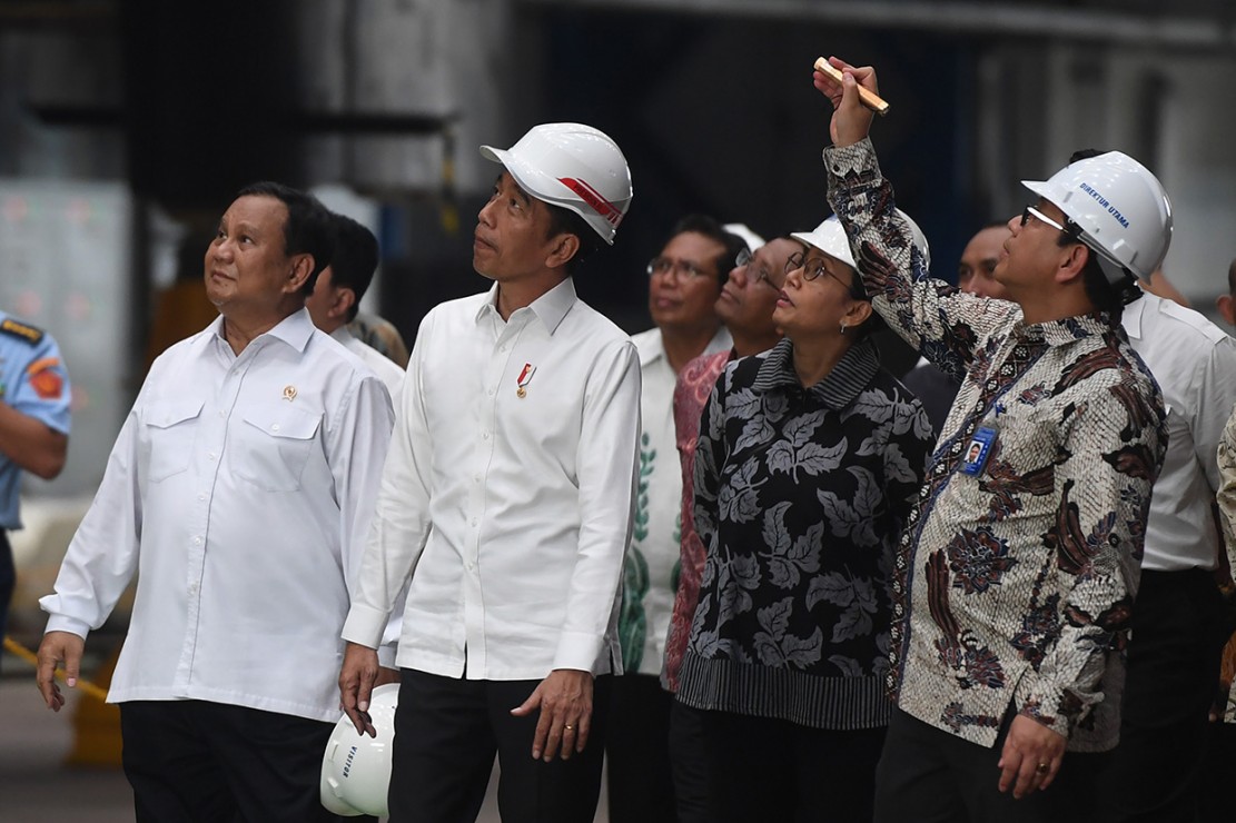 Foto Momen Presiden Tinjau Kapal Selam Alugoro