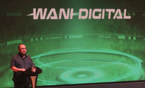 CEO Media Group Mohmmad Mirdal Akib saat memberikan sambutan dalam peluncuran Clicks.id