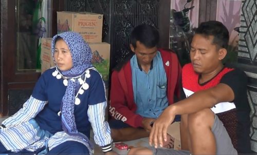 Nizar dan istrinya kecewa lantaran gagal berangkat umrah setelah kebijakan pembekuan dikeluarkan Pemerintah Arab Saudi sebagai dampak virus korona