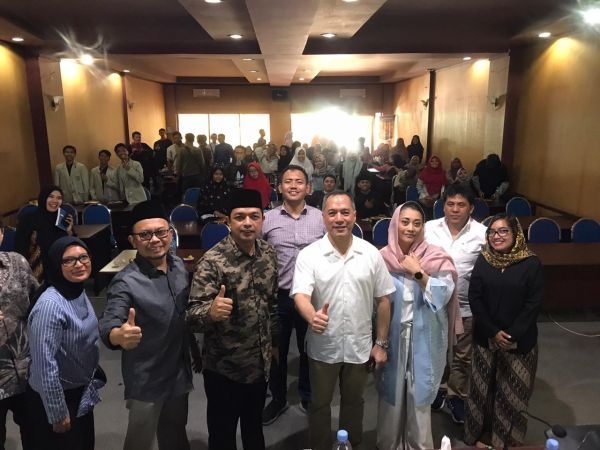 Metro TV Beri Kuliah Umum Soal Informasi Pada Santri dan Mahasiswa di Jombang