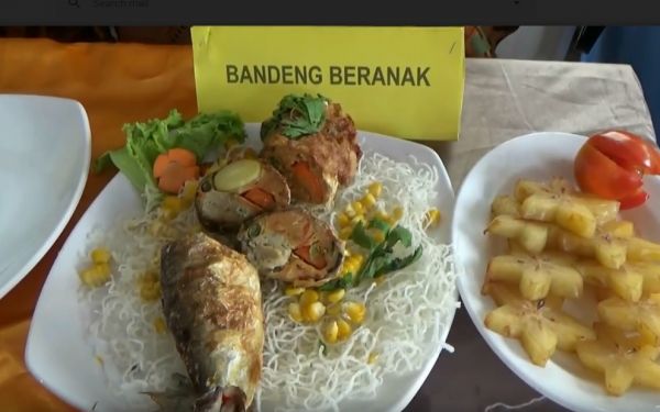 Adu Lezat Mengolah Bandeng Jelak 