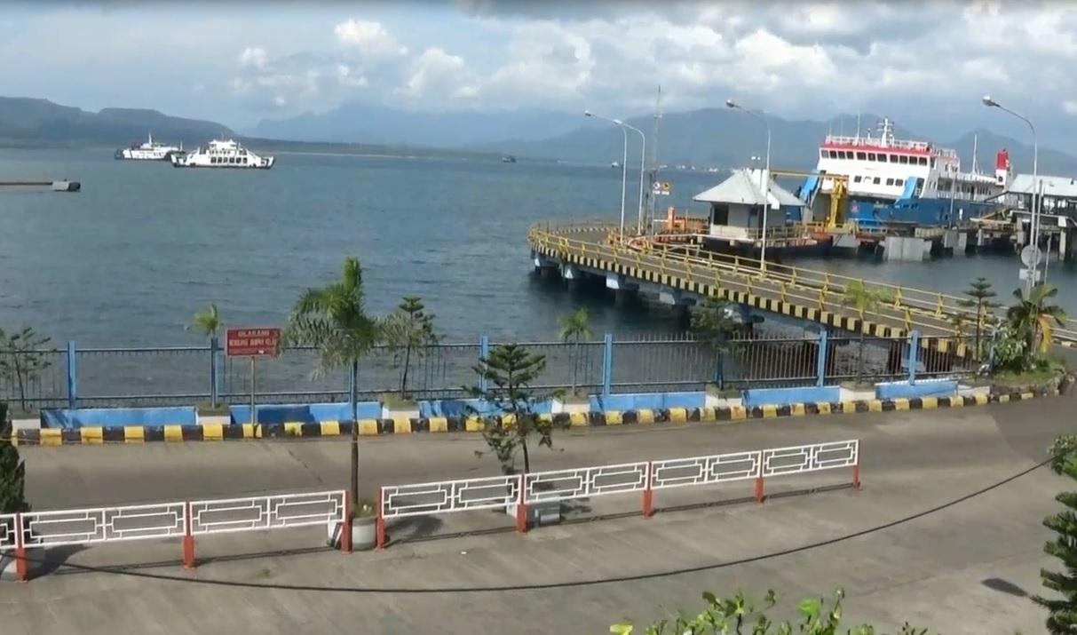 Pelabuhan Ketapang-Gilimanuk masih  tampak sepi sejak wabah korona melanda. (foto/metrotv) 