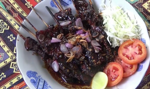 Sate Lele, Empuknya Bikin Lidah Ketagihan