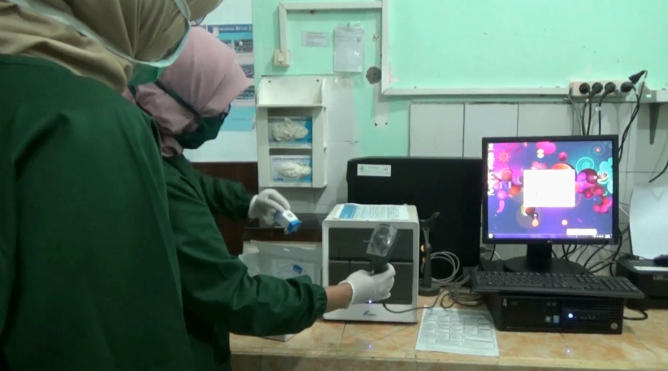 Dua alat TCM swab disiapkan Pemkab Probolinggo untuk mempercepat pemeriksaan PDP atau ODP yang reaktif rapid test (foto/metrotv)