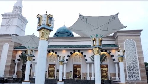 Masjid Ar Rahman didesain menyerupai Masjid Nabawi. (foto/metrotv)