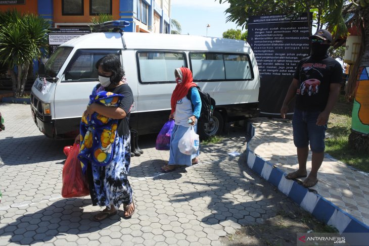 Tak Kunjung Diswab,Gugus Tugas Desa Situbondo Jemput Paksa Empat Warganya dari Karantina