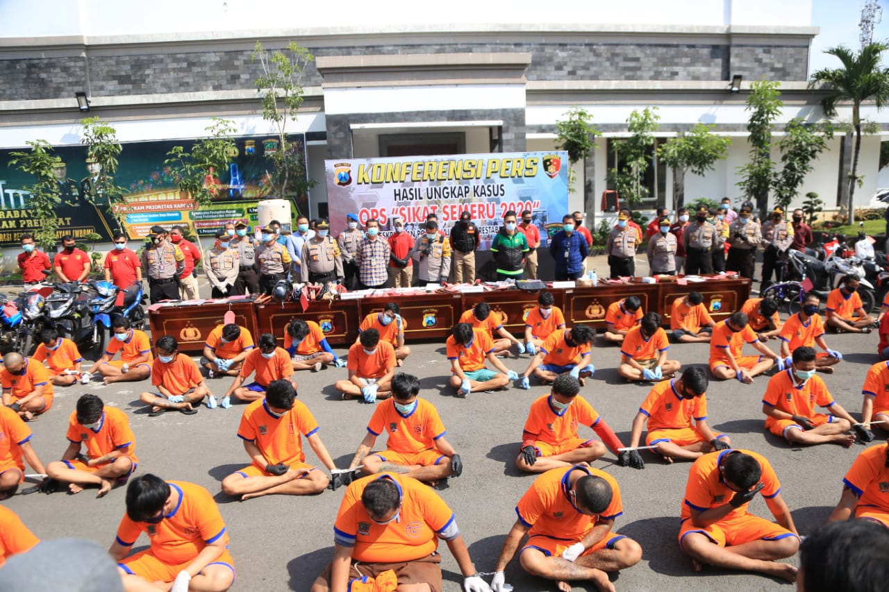 Selama Operasi Sikat Semeru sebanyak 381 tersangka berhasil diringkus daringkus Satresksrim Polrestabes Surabaya (Foto / Reno Metro Tv)