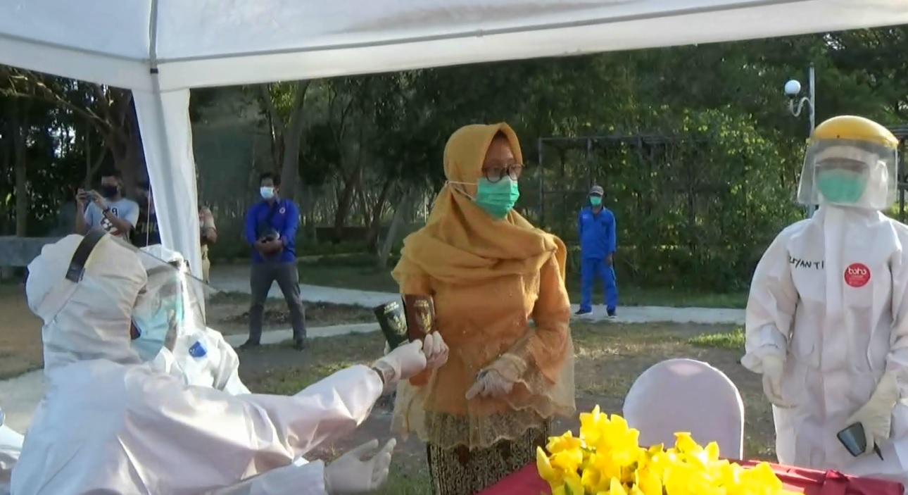 Mengharukan, Pasien Positif Covid-19 Nekat Gelar Pernikahan