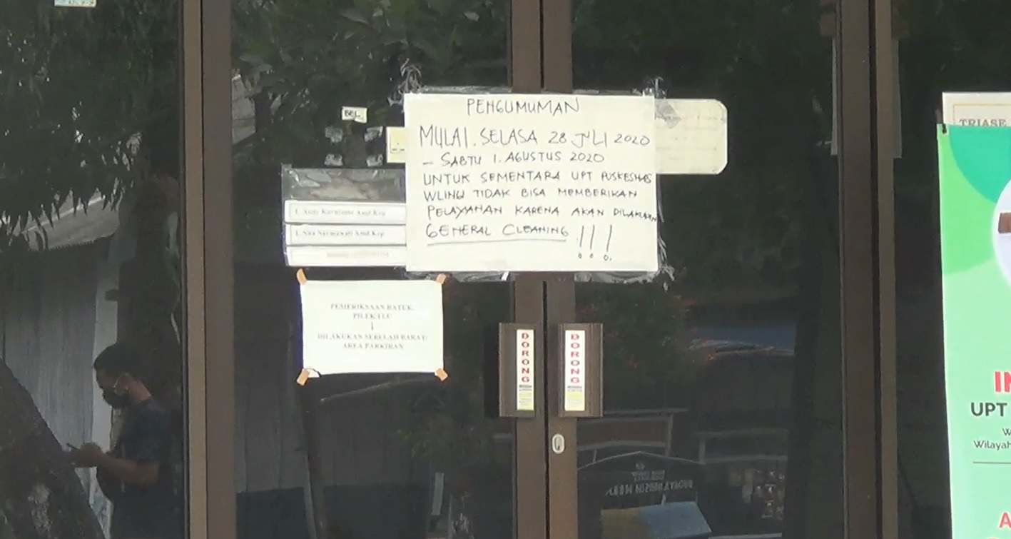 Puskesmas Wlingi sengaja ditutup pasca adanya dua nakes yang positif covid-19 (Foto / Metro tv)