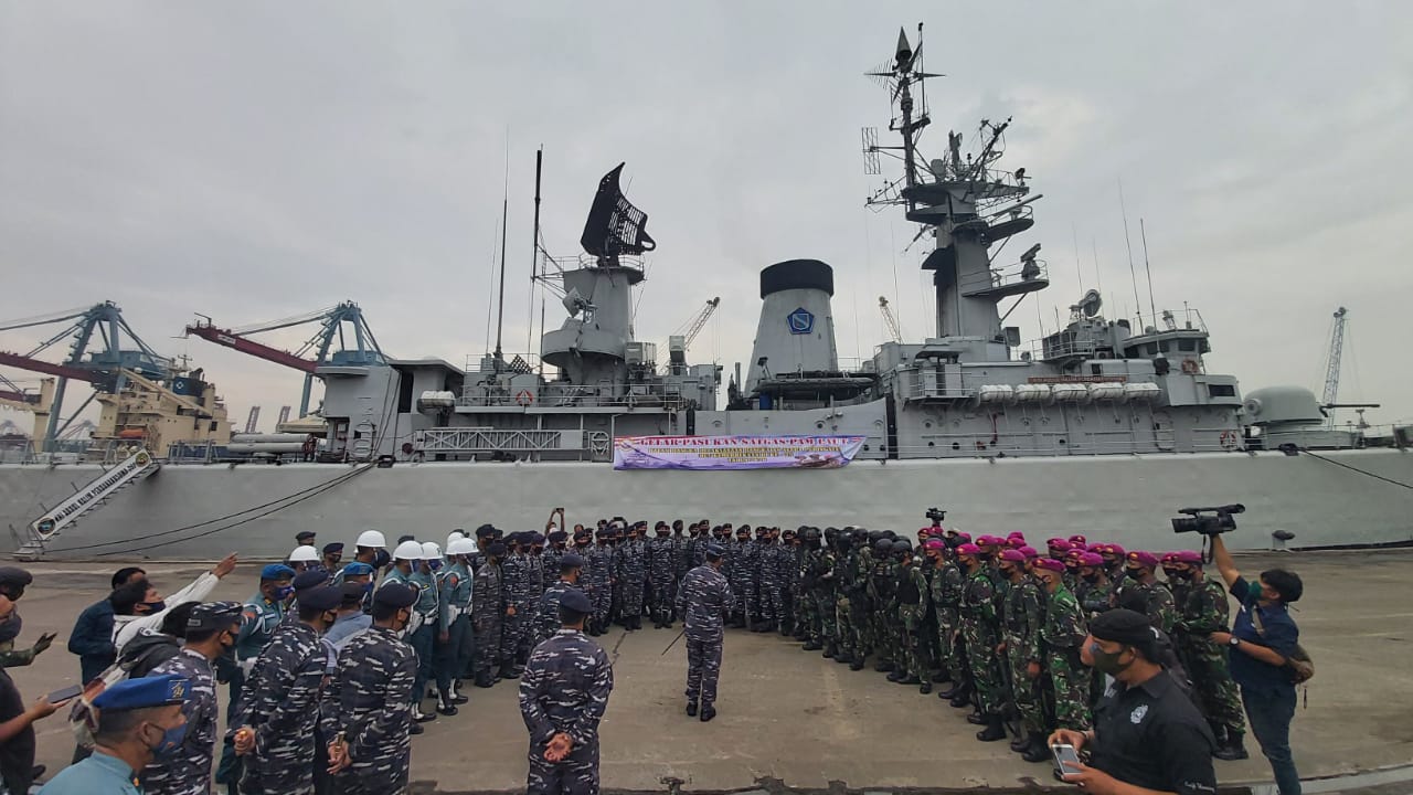 Gugus Tempur Laut (Guspurla) Koarmada 1 menggelar apel pasukan pengamanan laut jelang HUT Kemerdekaan RI 75  (Foto / Reno Metro TV)