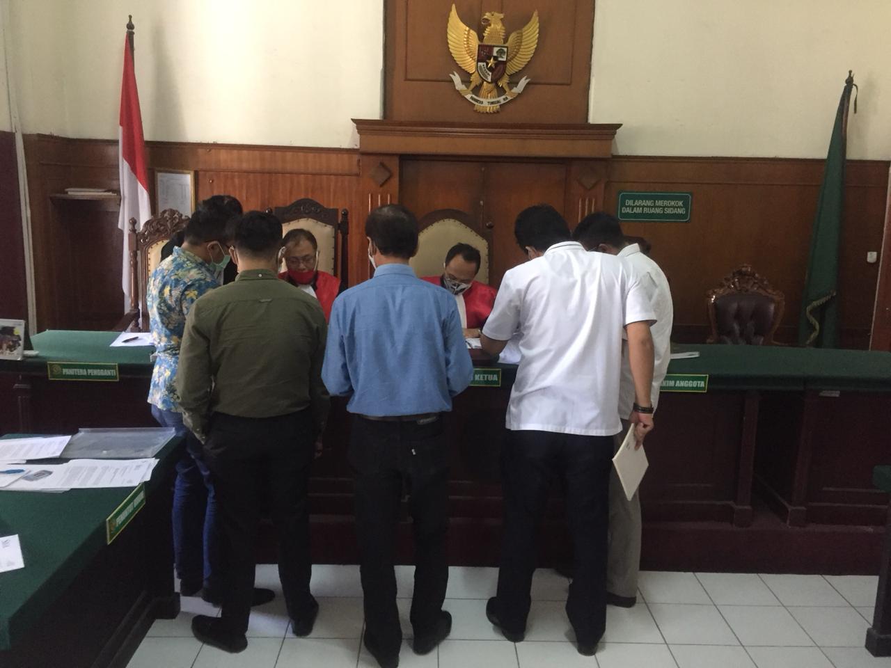 Sidang perdana permohonan PKPU PT Avila Prima di PN Surabaya. 