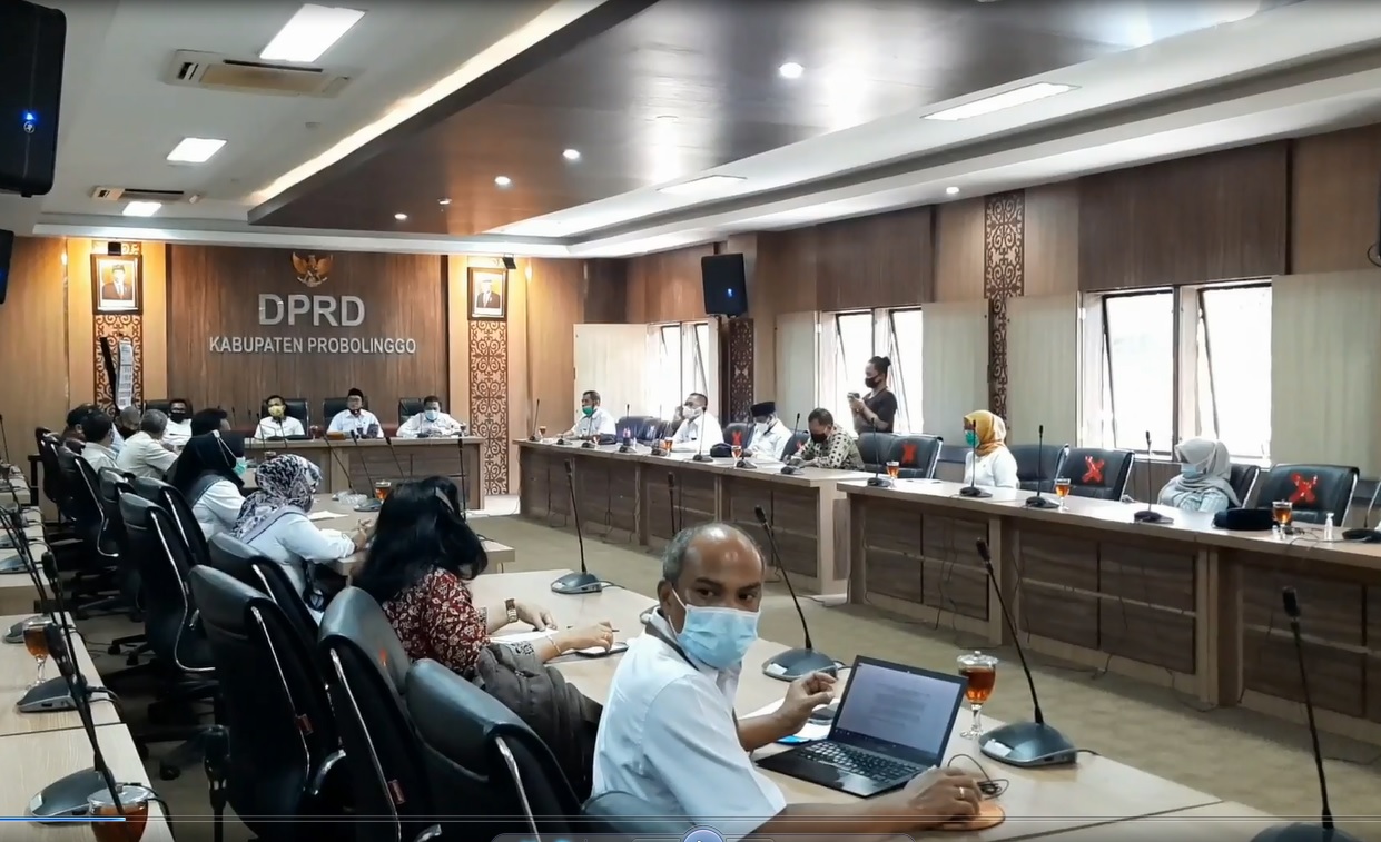 DPRD Kabupaten Probolinggo melakukan audensi bersama  Asosiasi Petani Tembakau Indonesia  (APTI),  pihak gudang dan dinas OPD. 