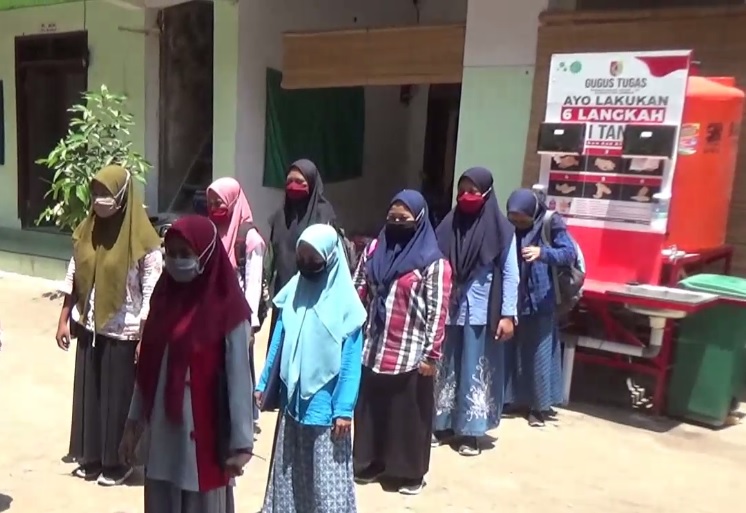 Jurus Ponpes  Annuriyah Jember Tangkal Covid-19