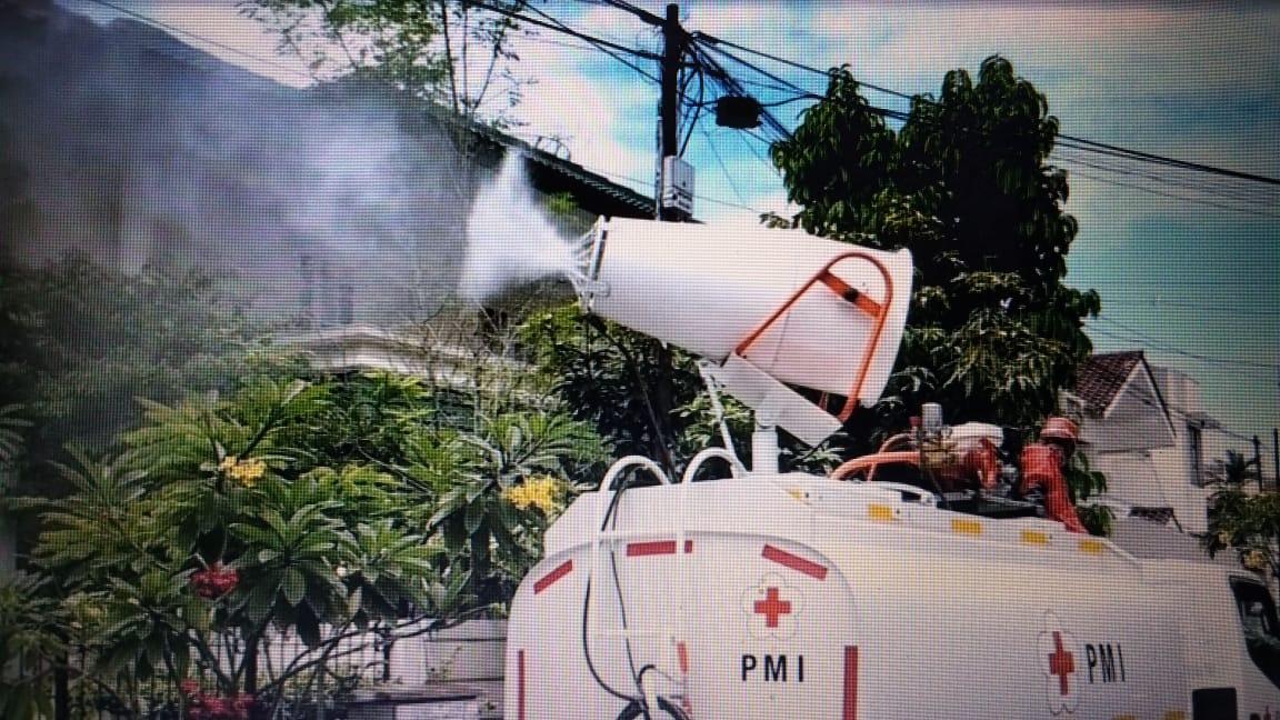 Kerahkan Tangki PMI, 11 Kecamatan di Banyuwangi Disemprot Disinfektan