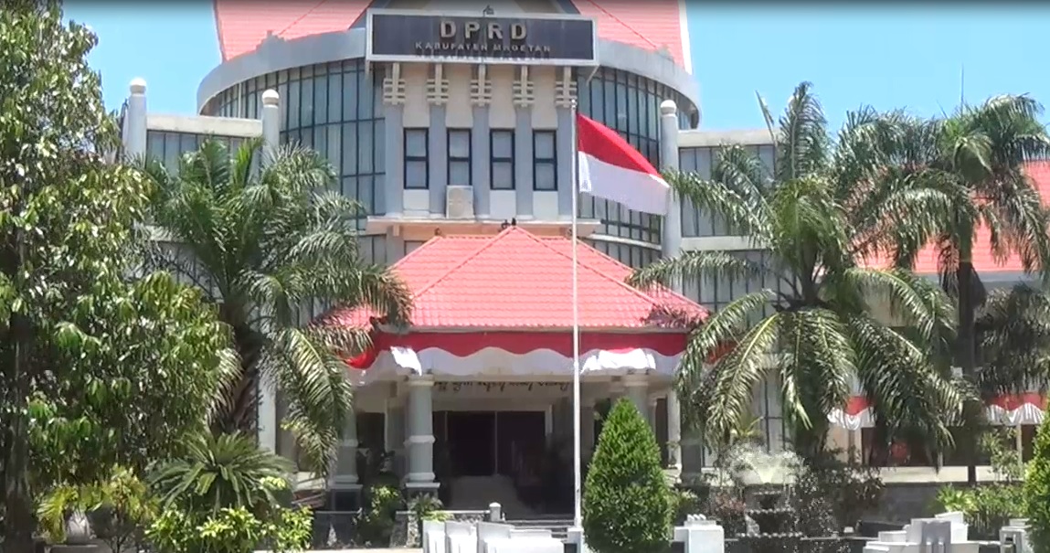 Gedung DPRD Magetan Di-Lockdown