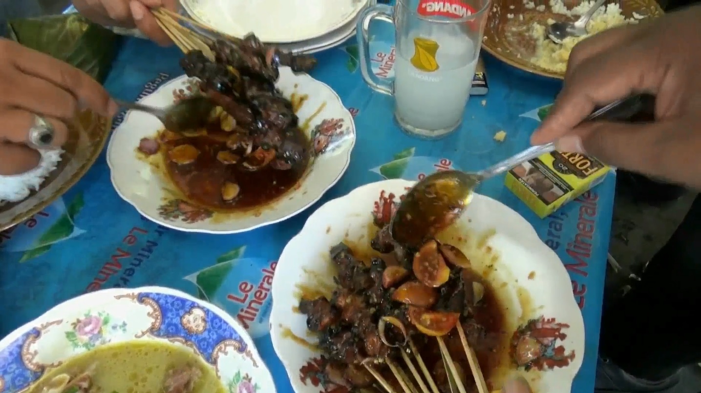 Mencicipi Kuliner Legendaris Khas Tuban, Sate dan Becek Menthok