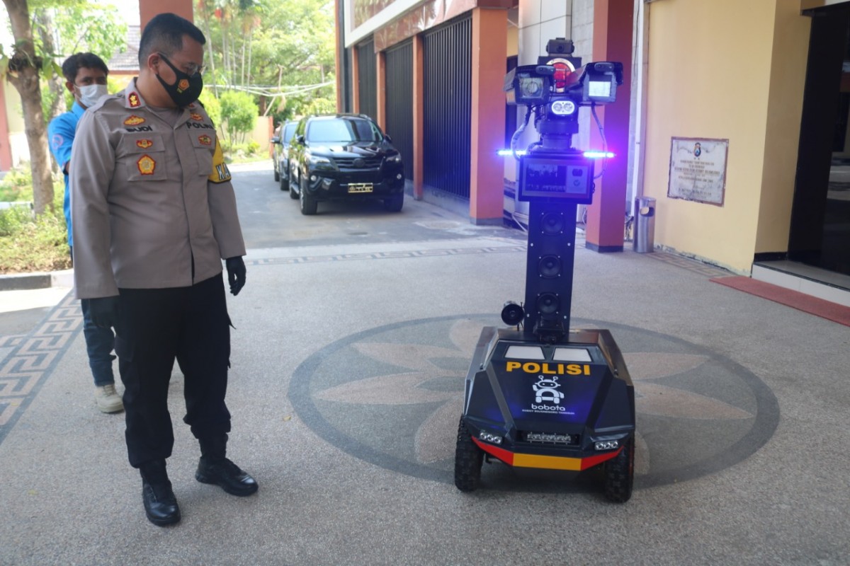 Hebat..! Polres Bojonegoro Miliki Robot Pendeteksi Pelanggar Protokol Kesehatan