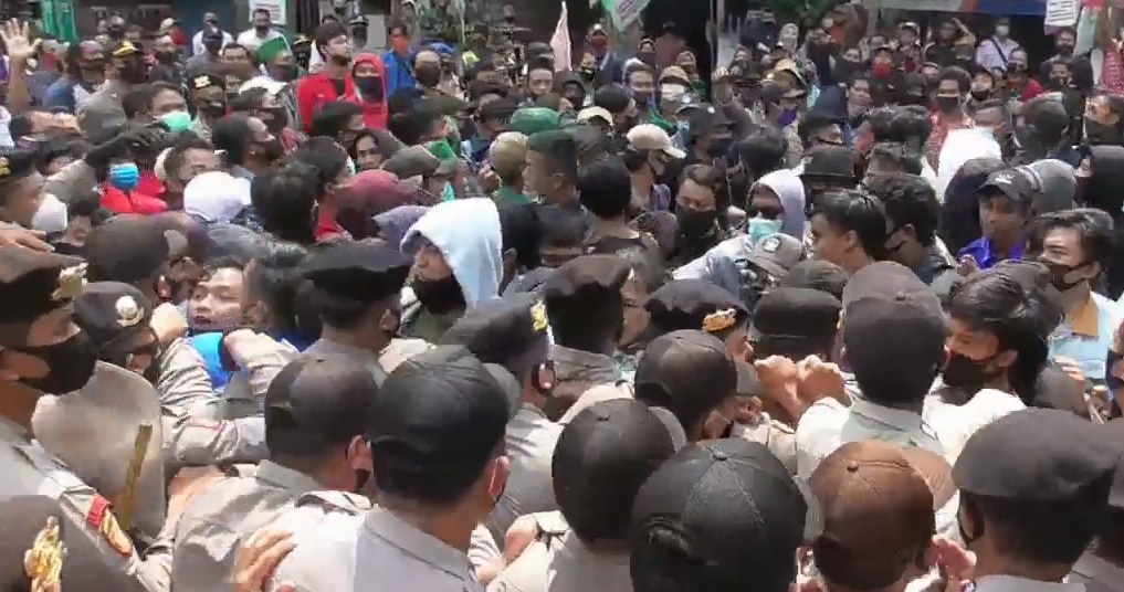 Demo mahasiswa tolak Omnibus Law (Foto / Metro TV)