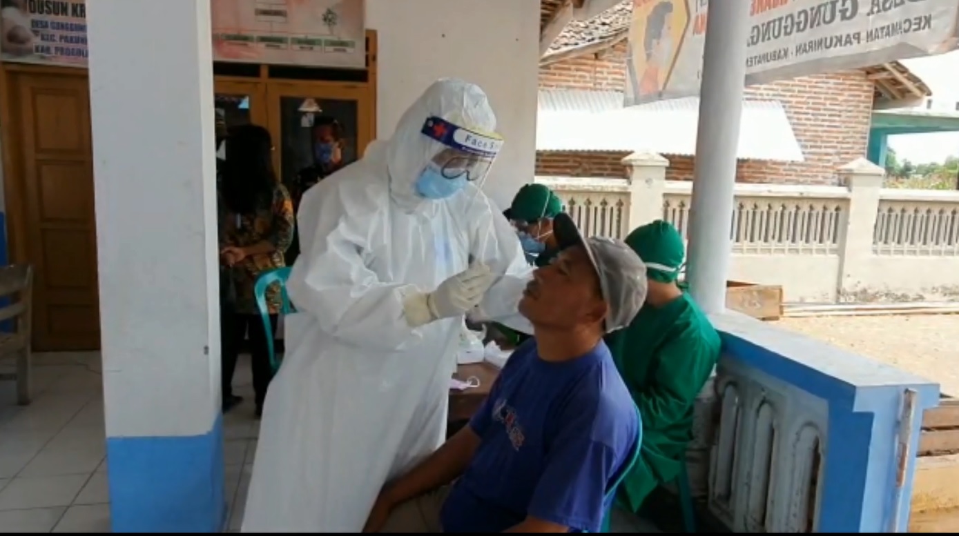 Pasca Pembongkaran Paksa Peti Jenazah, Puluhan Warga Jalani Rapid Test Massal