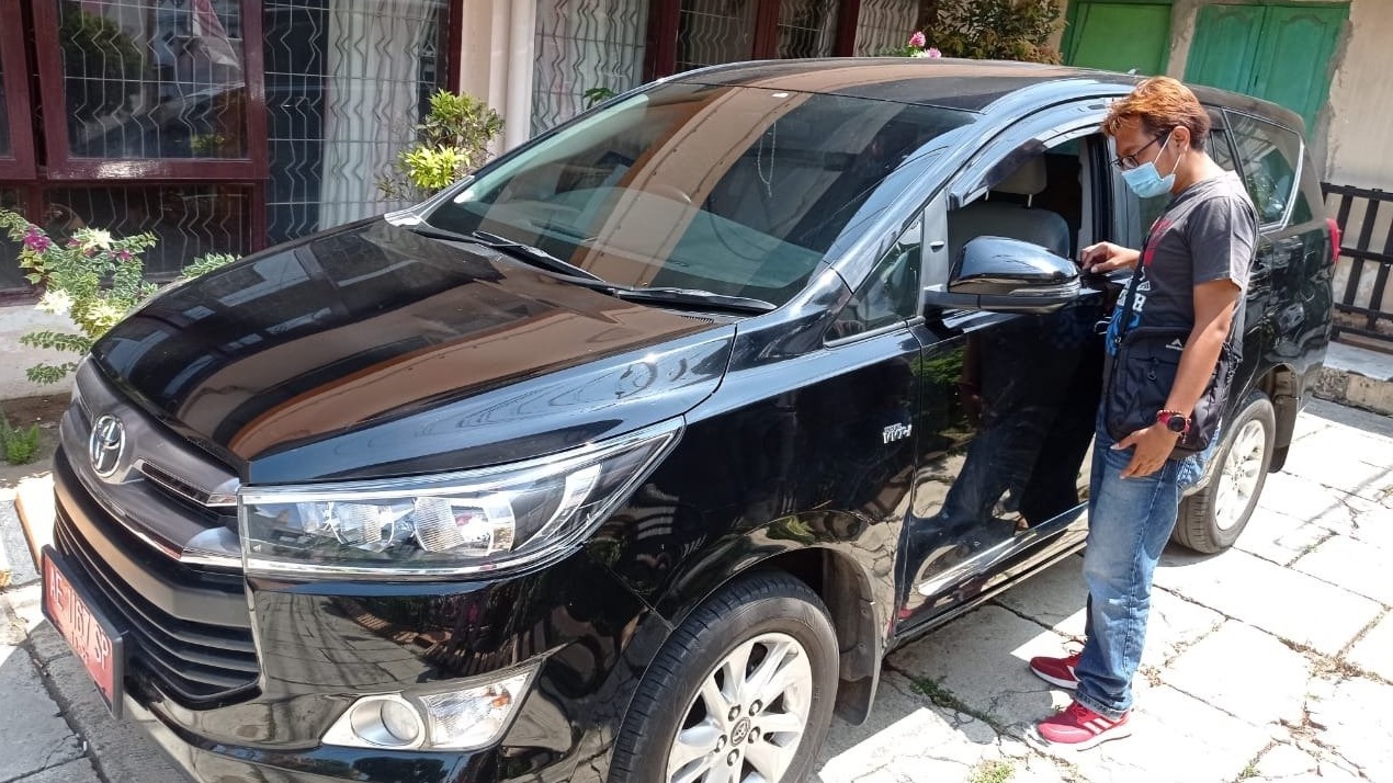 Kaca Mobil Ketua KPU Ponorogo Dipecah, Uang di Tas Dibawa Kabur