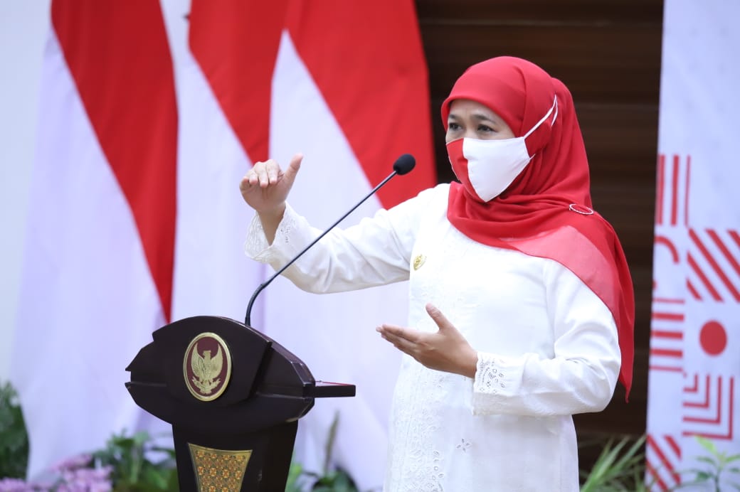 Khofifah Ajak Minta PNS Tangkal Hoaks Omnibus Law