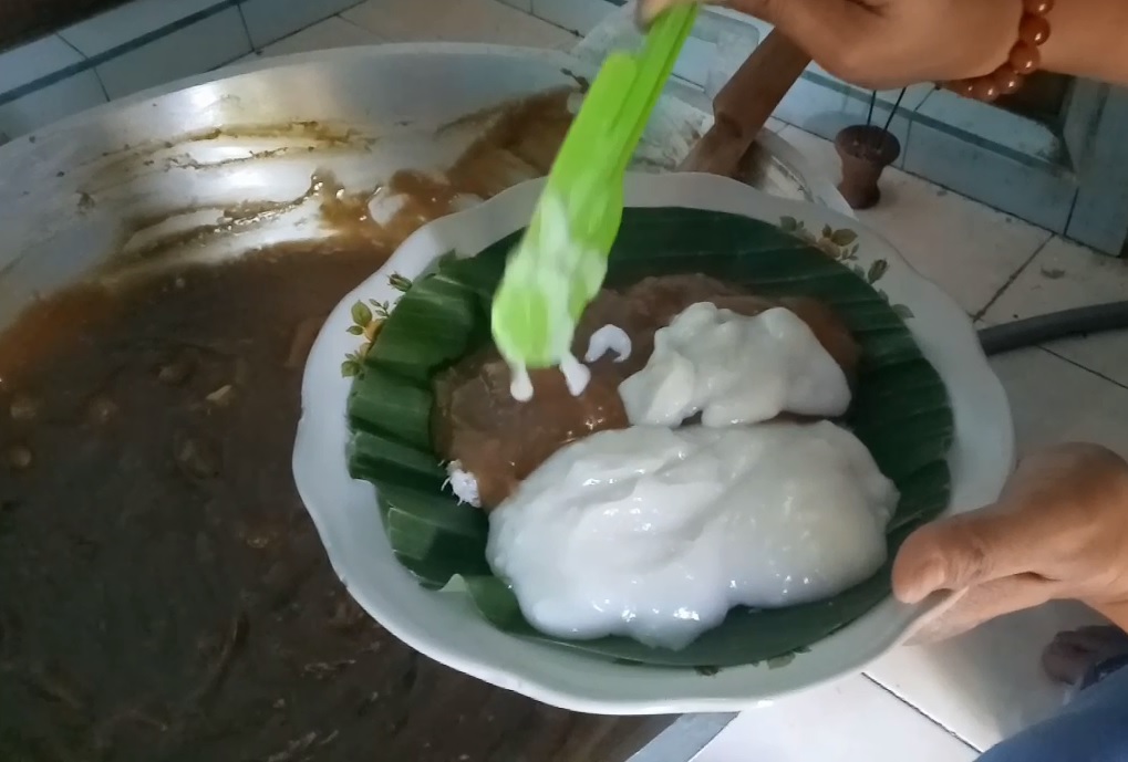 Tajin Mera, Sajian Khas Warga Madura Sambut Maulid Nabi 