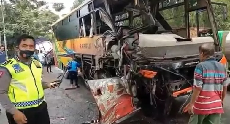 Ugal-Ugalan, Pengemudi Bus di Bojonegoro Ditetapkan Tersangka