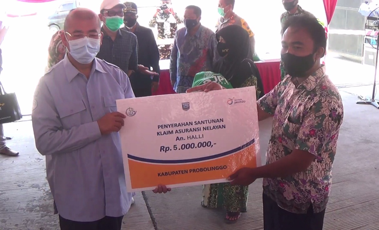 Bakti Nelayan, KKP dan Nasdem Bagikan 1.000 Paket Sembako