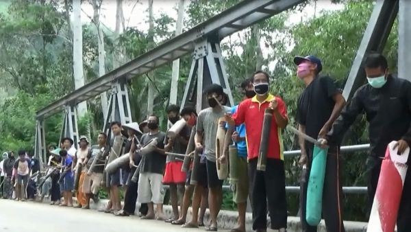 Waspada Bencana, Warga Pacitan Berlatih Pukul <I>Kentongan