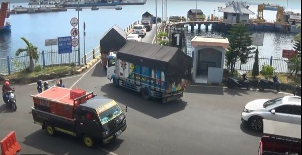 Libur Panjang, ASDP Pelabuhan Ketapang Tak Tiket Manual