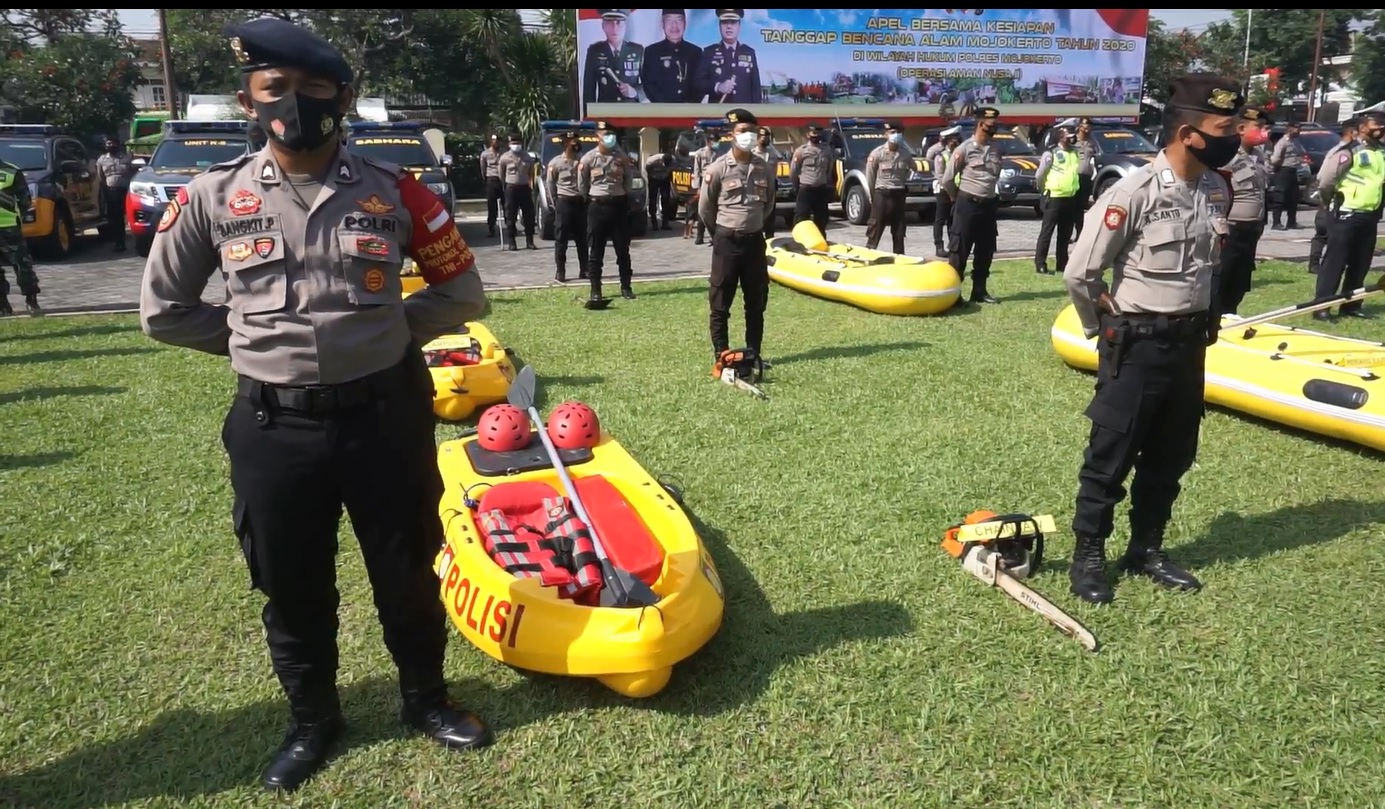 Apel siaga bencana di Halaman Mapolres Mojokerto. (metrotv)