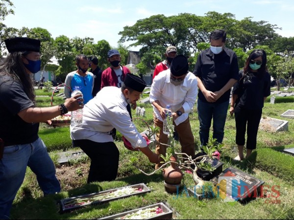 Kritik Risma, Kakak Kandung Whisnu Sakti Dukung MA
