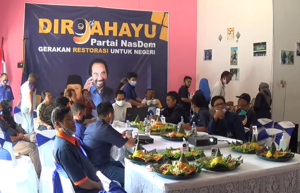 9 Tumpeng Meriahkan HUT Partai Nasdem di Magetan
