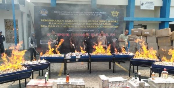 Bea Cukai Pasuruan Musnahkan 11 Juta Batang Rokok Ilegal