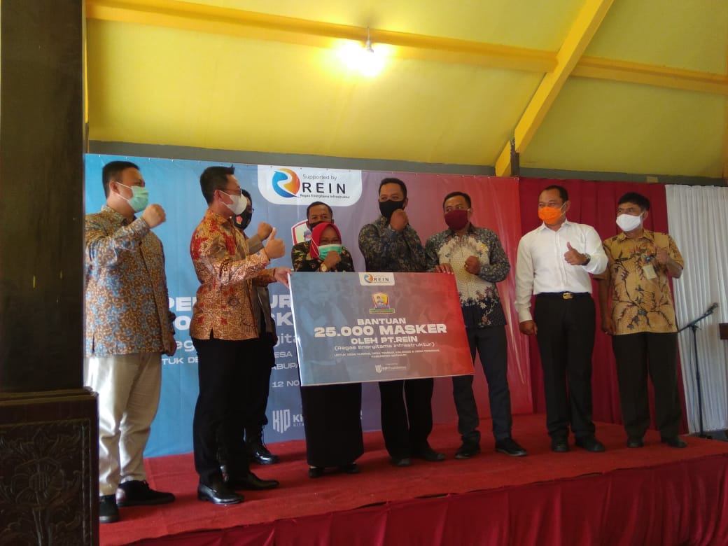 REIN Bagikan 25 Ribu Masker di Jabon Sidoarjo