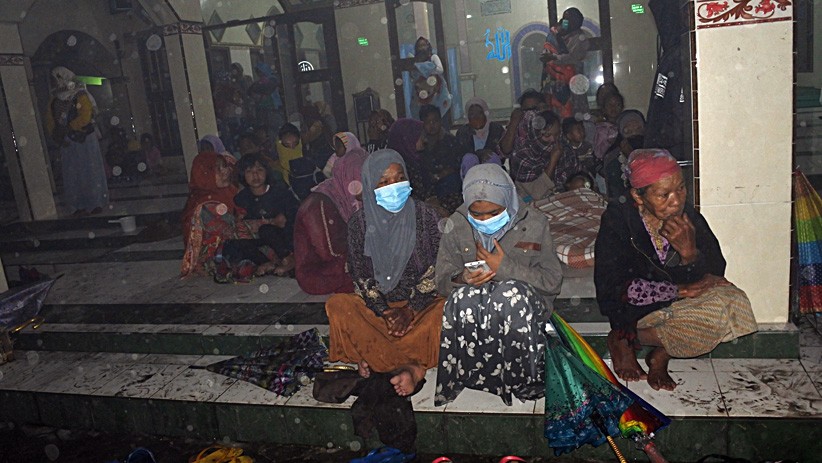 Ratusan pengungsi Gunung Semeru mulai meninggalkan tempat pengungsian (Foto / Istimewa)