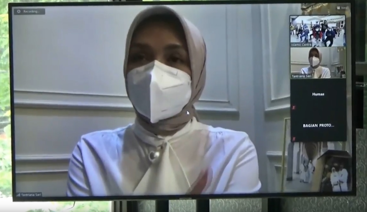Bupati Probolinggo Puput Tantriana Sari 