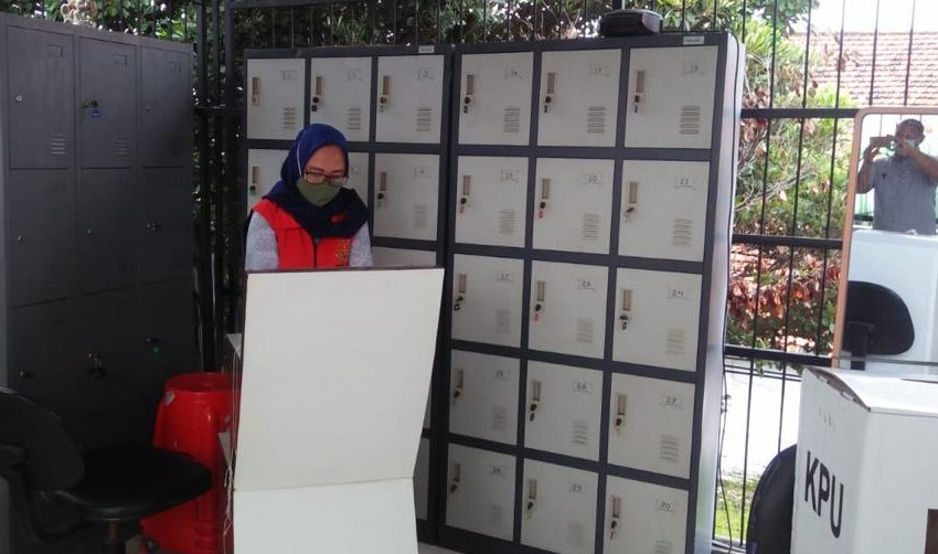 Tahanan Kejati Jatim saat melakukan pemugutan suara, 9 Desember 2020. (ft/clicks.id)