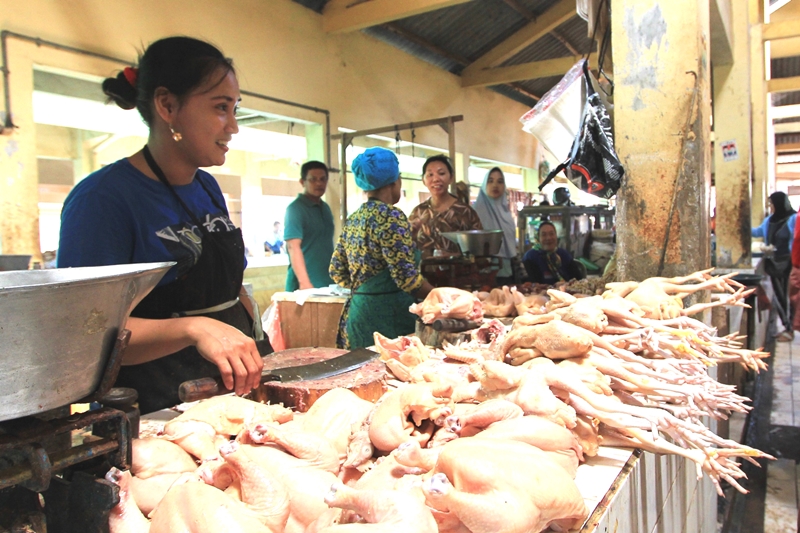 Jelang Tahun Baru, Stok Daging dan Telur di Jatim Aman