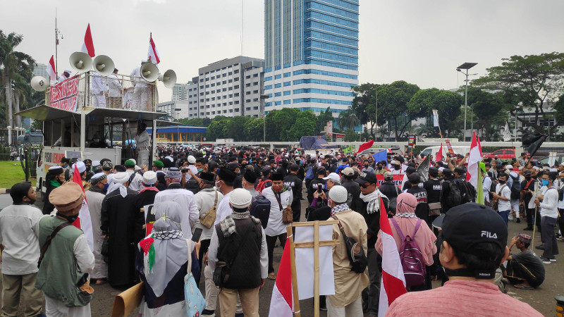 Ilustrasi-Gabungan ormas Islam menggelar unjuk rasa menolak RUU Haluan Ideologi Pancasila di depan Kompleks Parlemen, Senayan, Jakarta. Medcom.id/Anggi Tondi Martaon