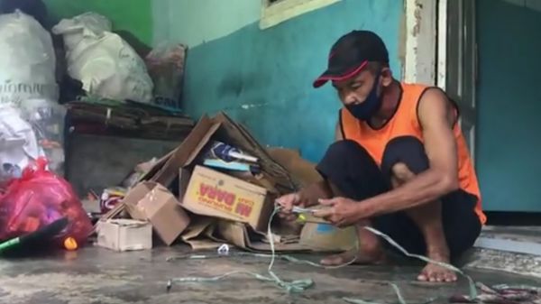 Pemulung Santuni 20 Janda, Terinspirasi Baim Wong!