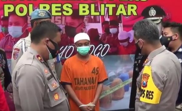 Tiga Tahun, Dukun Cabul Blitar Kerjai Ibu dan Empat Anaknya