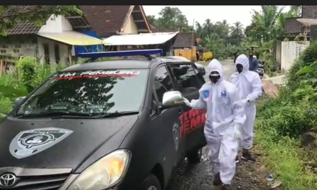 9 Santri di Blitar Dijemput Tim Covid Hunter