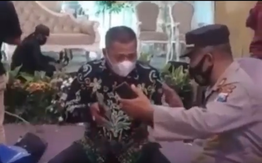 Polisi Bubarkan Hajatan Nikah di Krian
