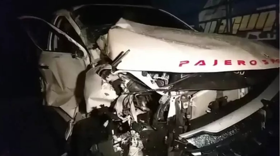 Mobil Pajero milik Nur Rokhim ringsek setelah dihantam kereta api di Pasuruan (Foto / Metro TV)