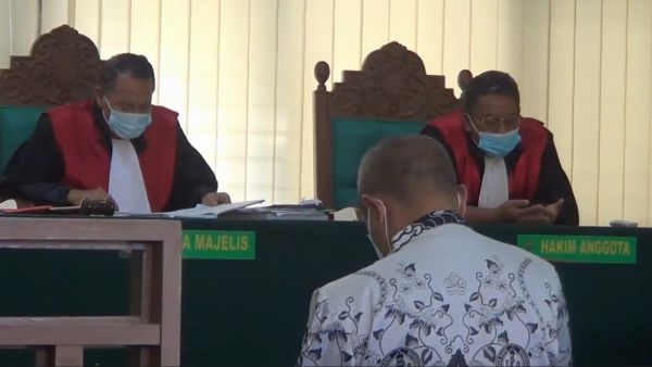 Saling Tuduh, Dua Oknum Guru Sidoarjo Ribut di Pengadilan