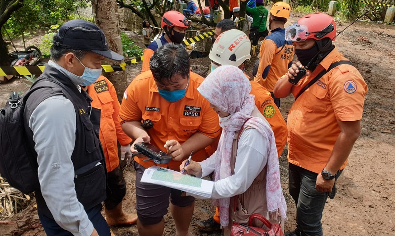 Badan Penanggulangan Bencana Daerah (BPBD) Jawa Timur melakukan  survei geologi, seismik di Nganjuk sebagai antisipasi longsor susulan (Foto/ Istimewa)