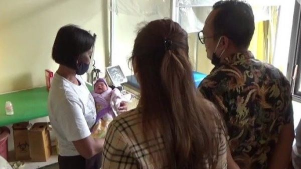 Lagi, Bayi Dibuang di Teras Rumah Warga Magetan