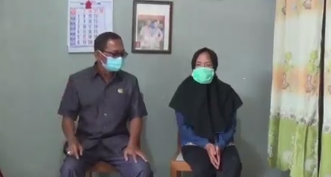 Susemi (60)  menegadu ke anggota DPRD Kabupaten Blitar. (metrotv)